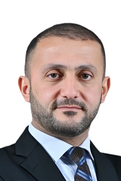 Portrait of Dr Mohamed Al Dahshan