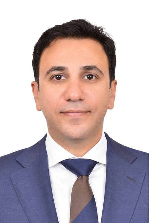 Portrait of Dr Eyad Alakrad